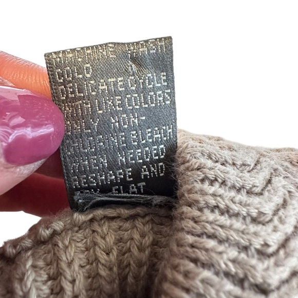Lord & Taylor Tan Heavy Weight Knit Sweater sz M - Picture 10 of 12